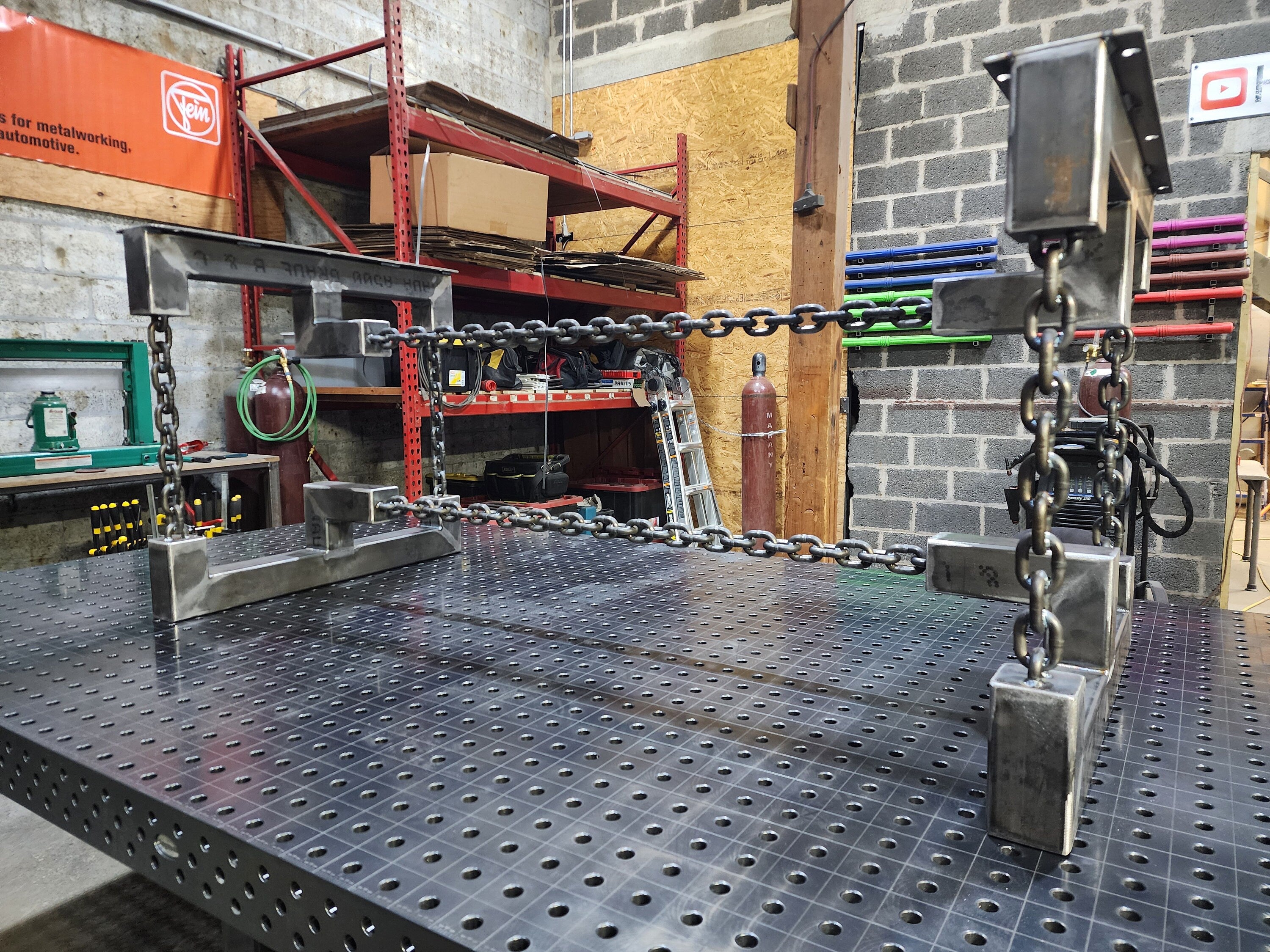 Chain Link Double 90 Table Base